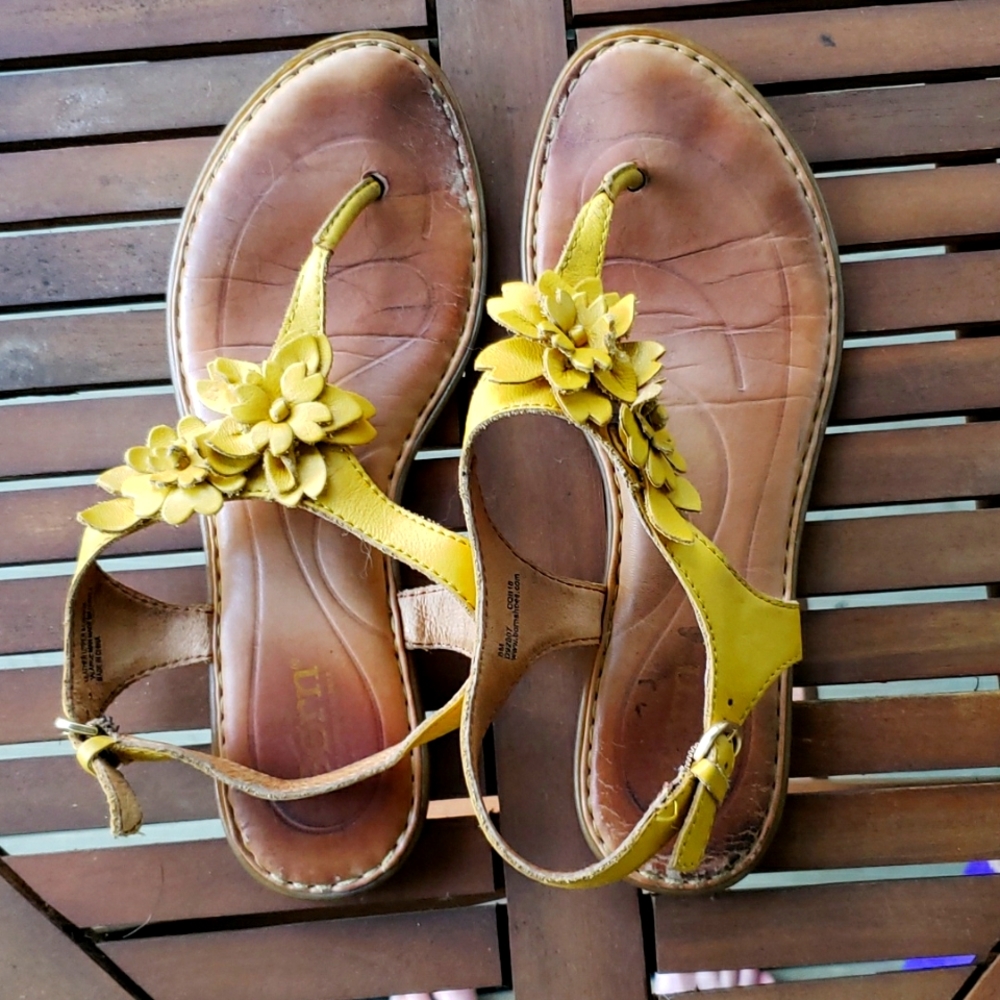 Born Yellow Flower Sandals